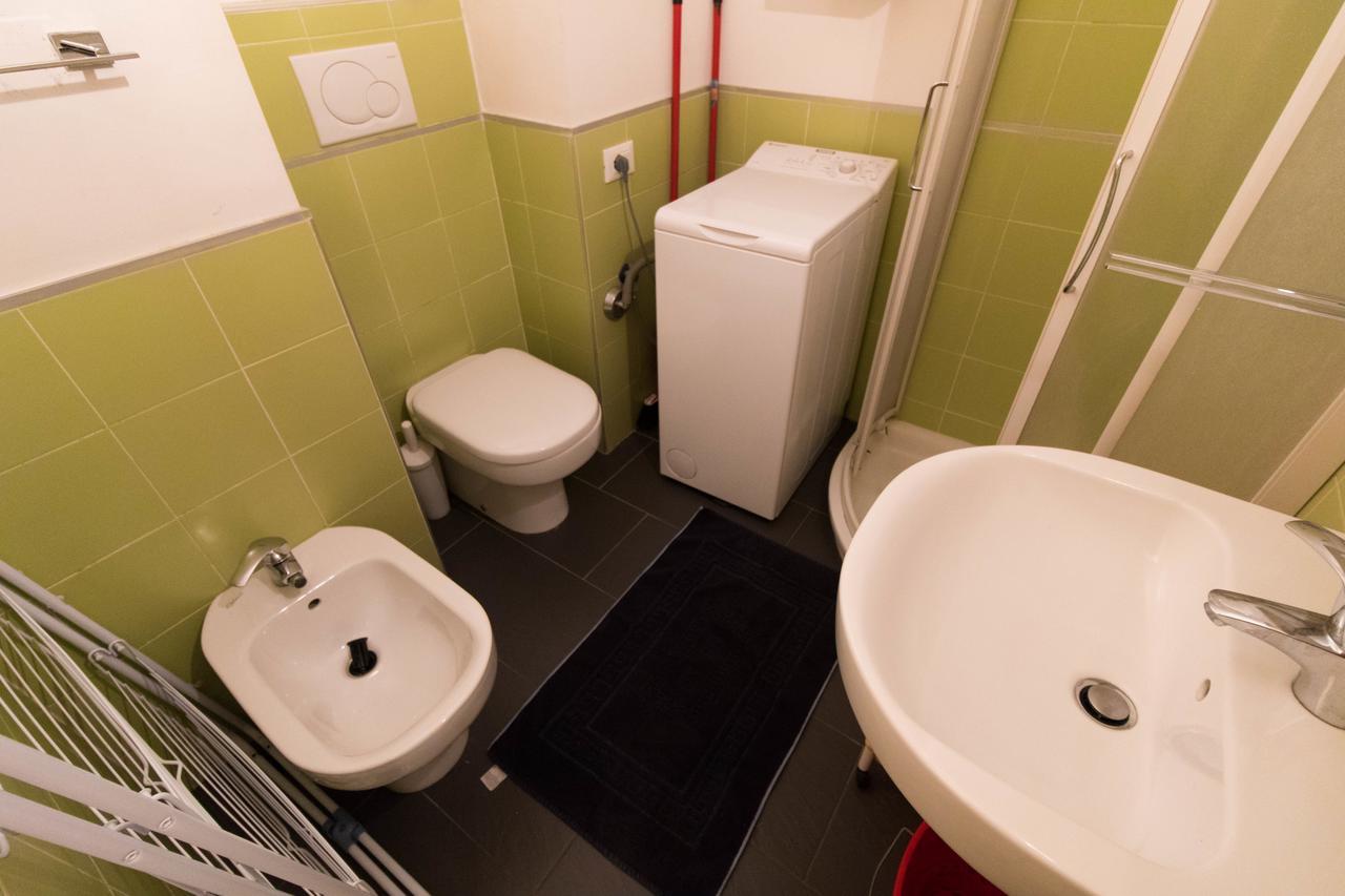 Azzurro Apartment Торино Екстериор снимка